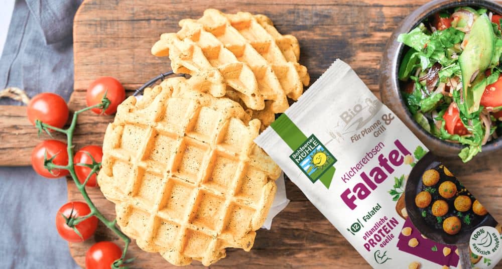 Falafel Waffel mit Salat