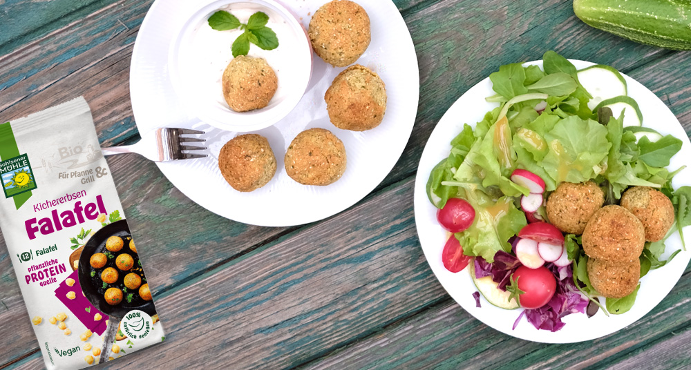 Sommersalat mit Falafel